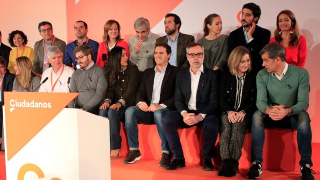 Albert Rivera e Inés Arrimadas junto a los miembros del Comité Ejecutivo Nacional.