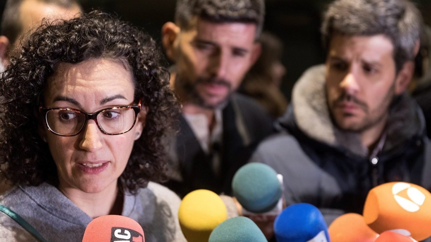 Marta Rovira (ERC) atiende a la prensa tras reunirse con Carles Puigdemont en Bruselas.