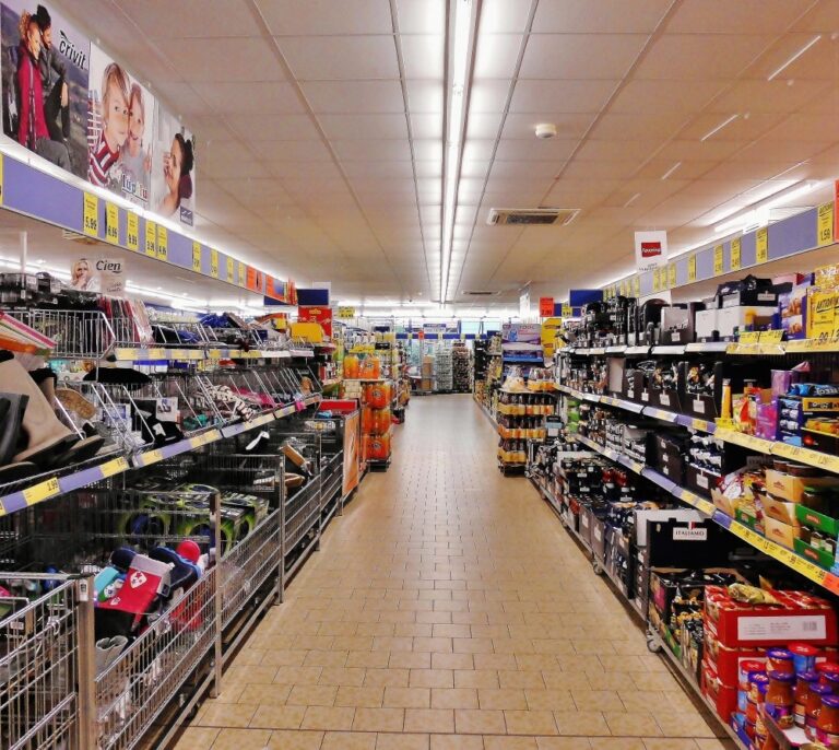 Sanidad y la Industria plantean reducir un 10% la sal, azúcar y grasas para 2020