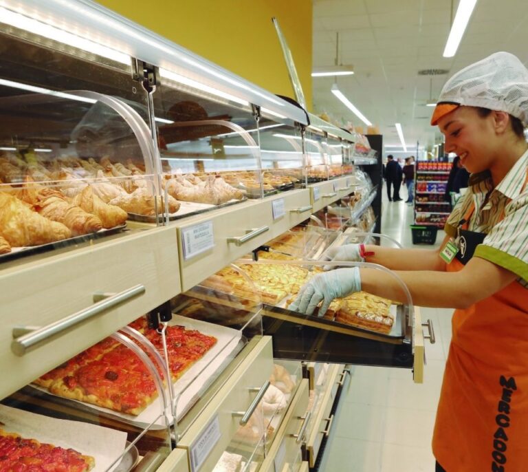 Mercadona acaba con las bolsas de plástico: las retirará de sus supermercados en 2019