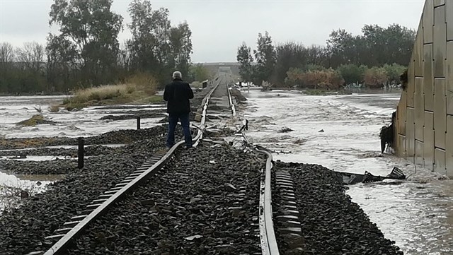 La vía por la que ha pasado el tren que ha descarrilado.