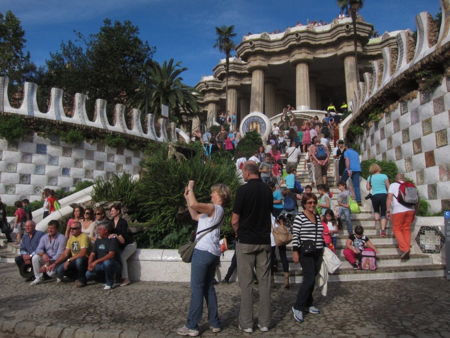 Turistas en el Parc Güell de Barcelona.