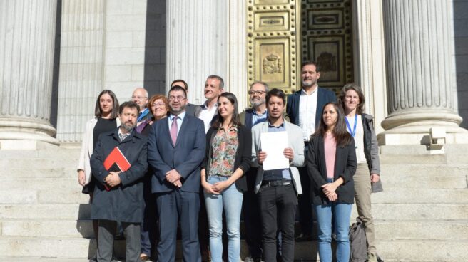 El grupo parlamentario de Unidos Podemos registra una reforma de la regla de gasto en el Congreso de los Diputados.