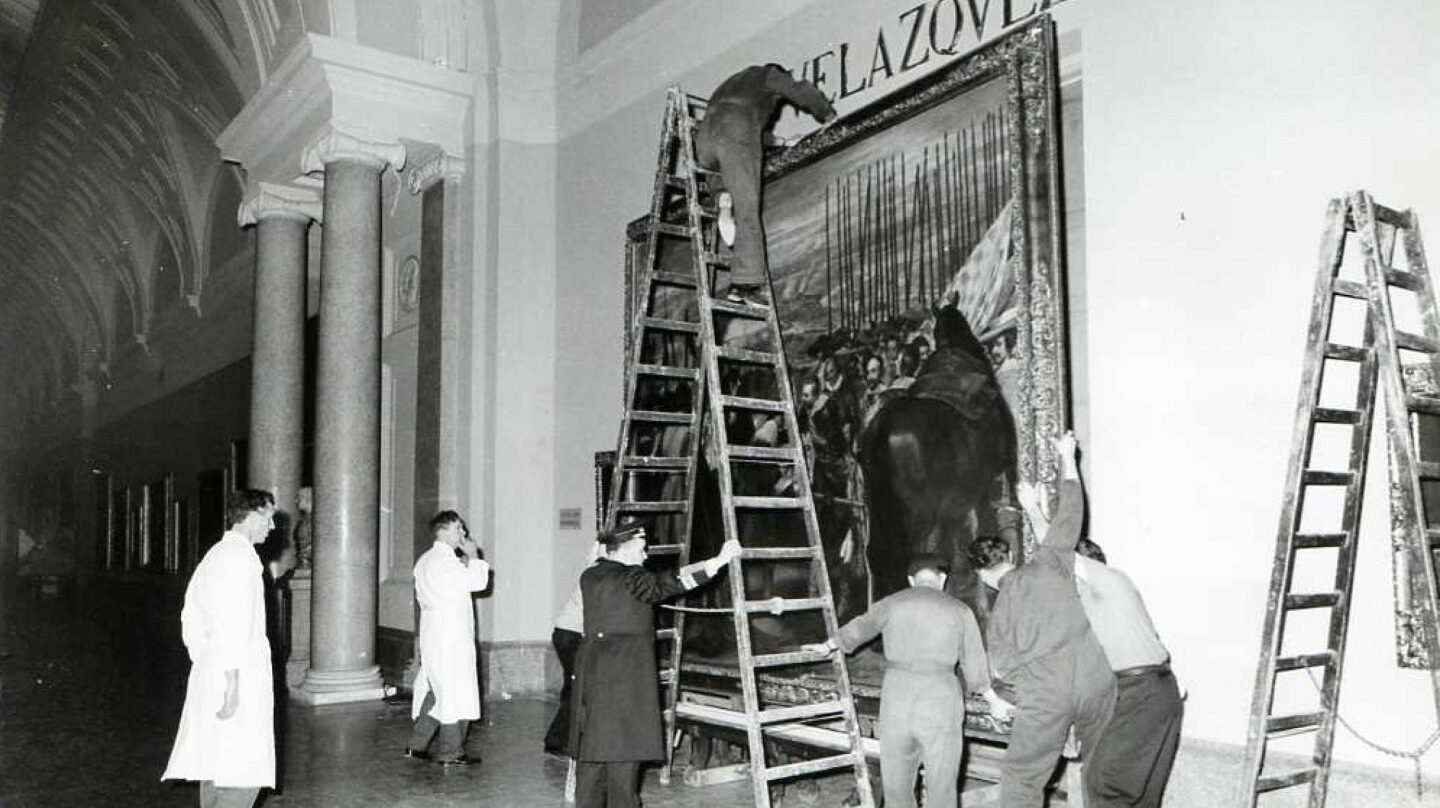 Fotografías radiográficas de cuadros de Velázquez realizadas por el National Museum de Suecia: sesiones de trabajo y traslado de cuadros de la sala de Velázquez y día de la inauguración de la ''Instalación de las radiografías de Velázquez'