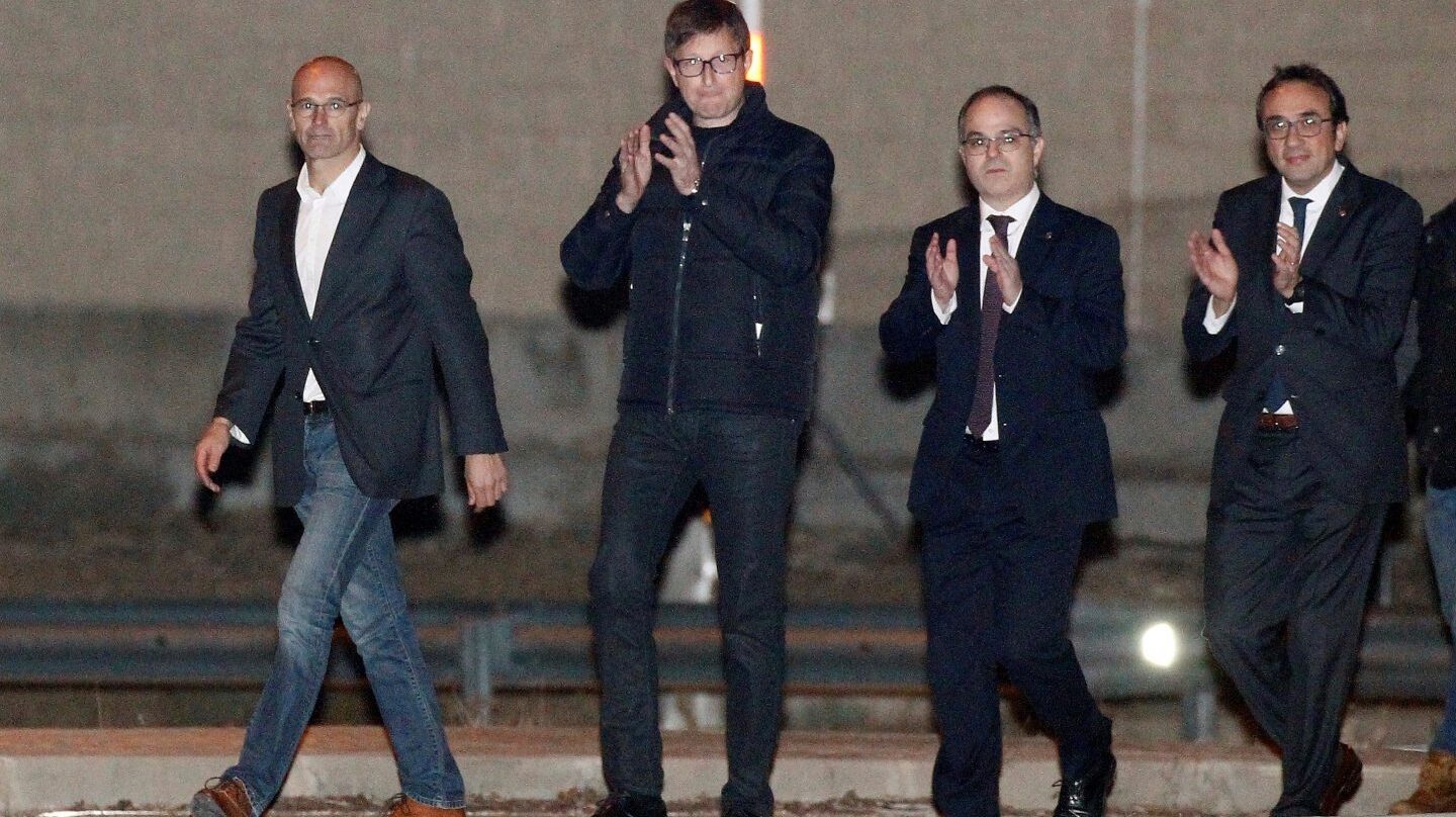 Los exconsellers de la Generalitat Raül Romeva, Carles Mundó, Jordi Turull, y Josep Rull, a su salida de la prisión de Estremera (Madrid).