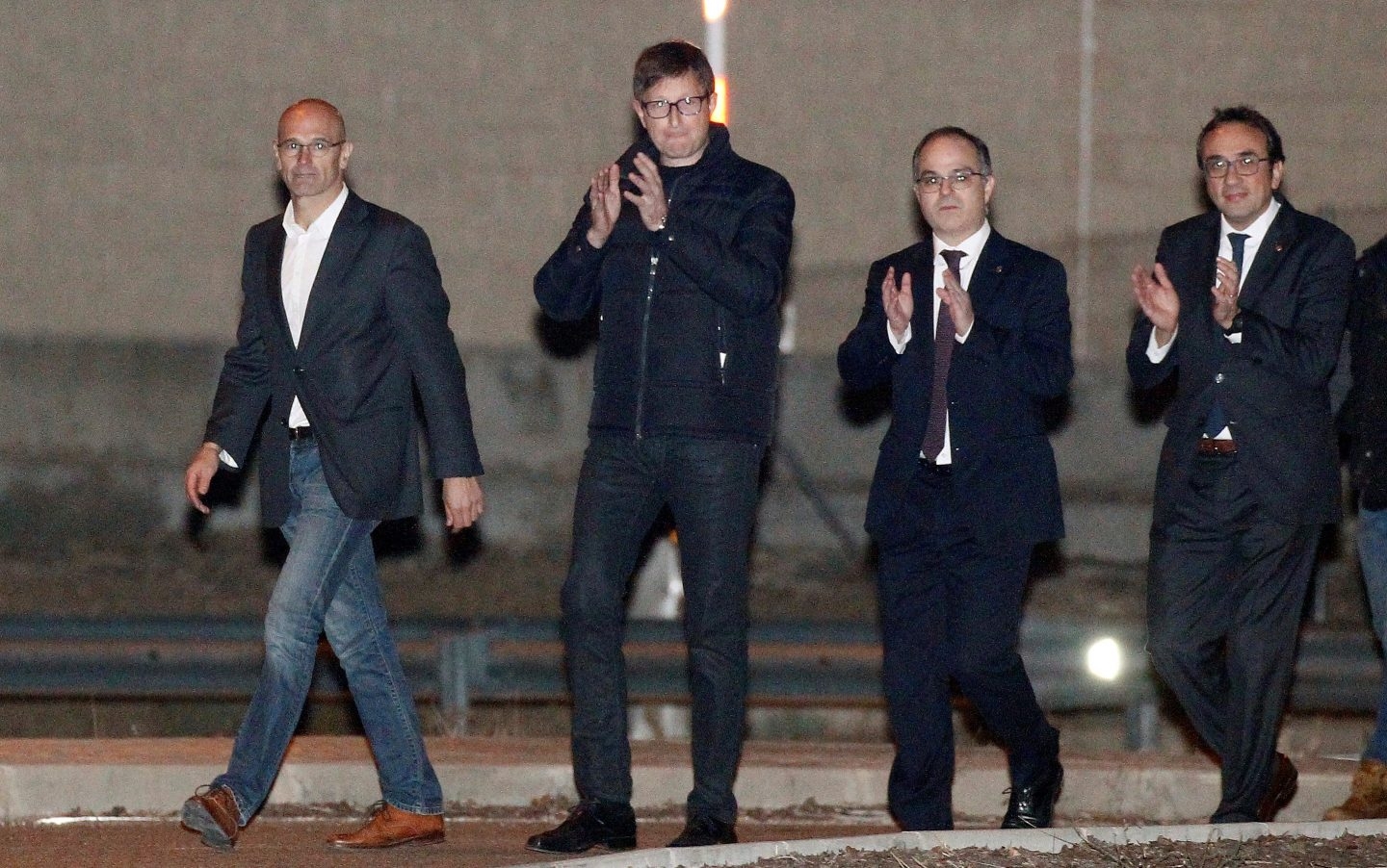 Los exconsellers de la Generalitat Raül Romeva, Carles Mundó, Jordi Turull, y Josep Rull, a su salida de la prisión de Estremera (Madrid).