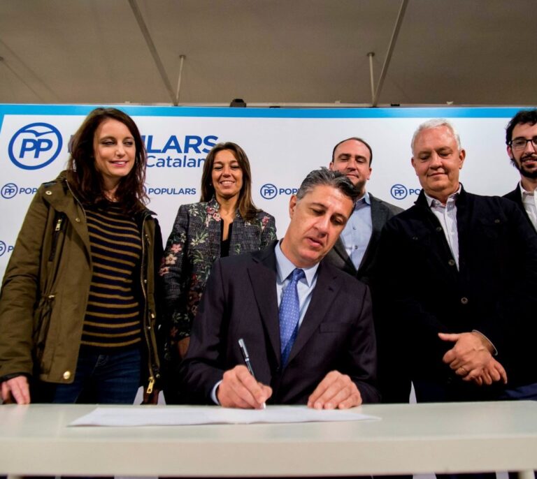 El PP catalán promete "devolver el prestigio" a los Mossos y la vuelta de empresas 'fugadas'