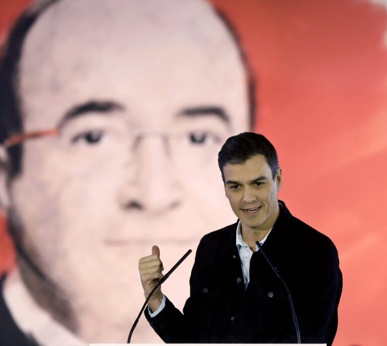 Las cesiones a ERC resucitan las hostilidades entre los barones del PSOE