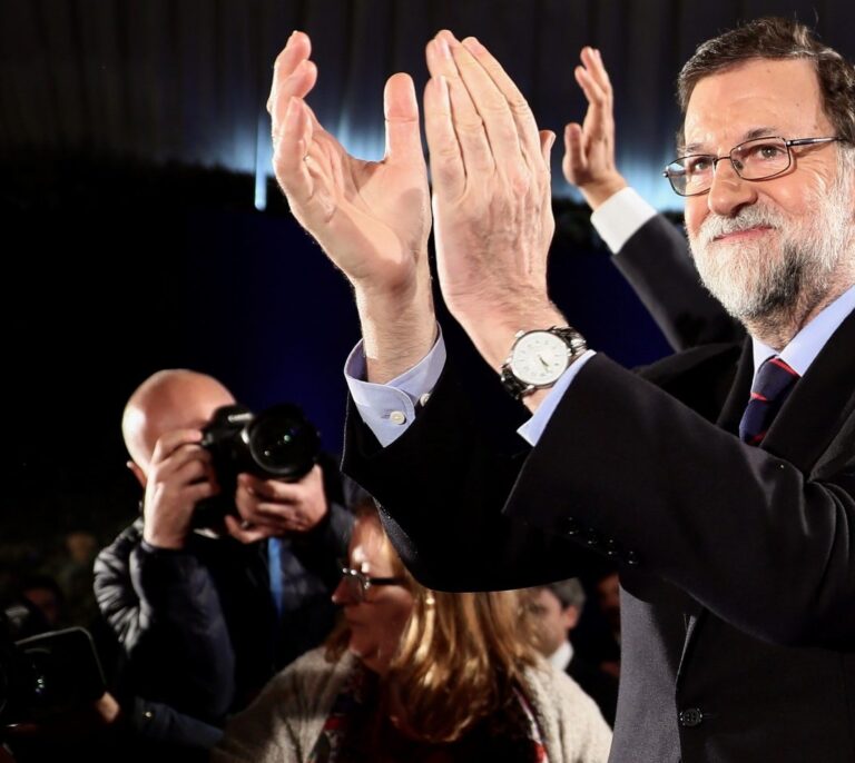 Rajoy usa el 155 para conminar a los gobernantes "de presente y futuro" a cumplir la ley