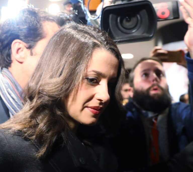 El empresariado presiona a C's para que tome las riendas de la investidura