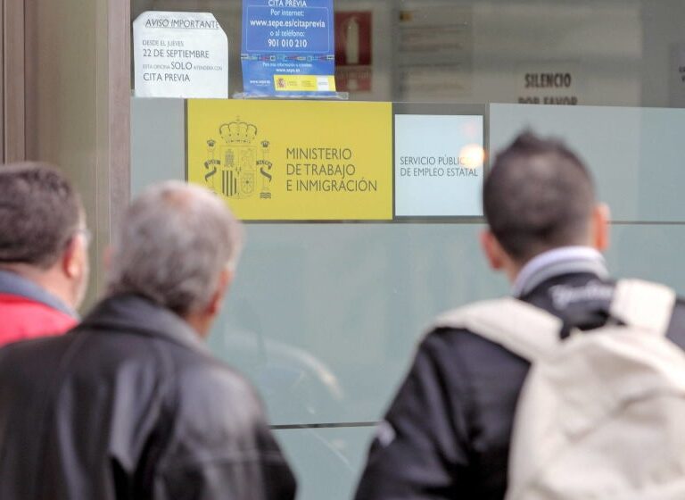 El paro vuelve a superar a Cataluña como principal preocupación de los españoles