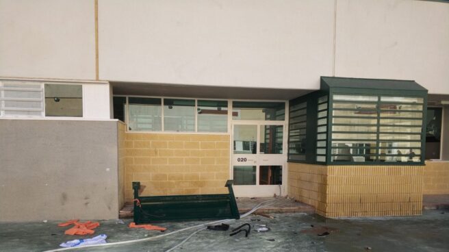 Desperfectos en el patio del centro penitenciario de Archidona (Málaga), utilizado como 'CIE' provisional a finales de año.