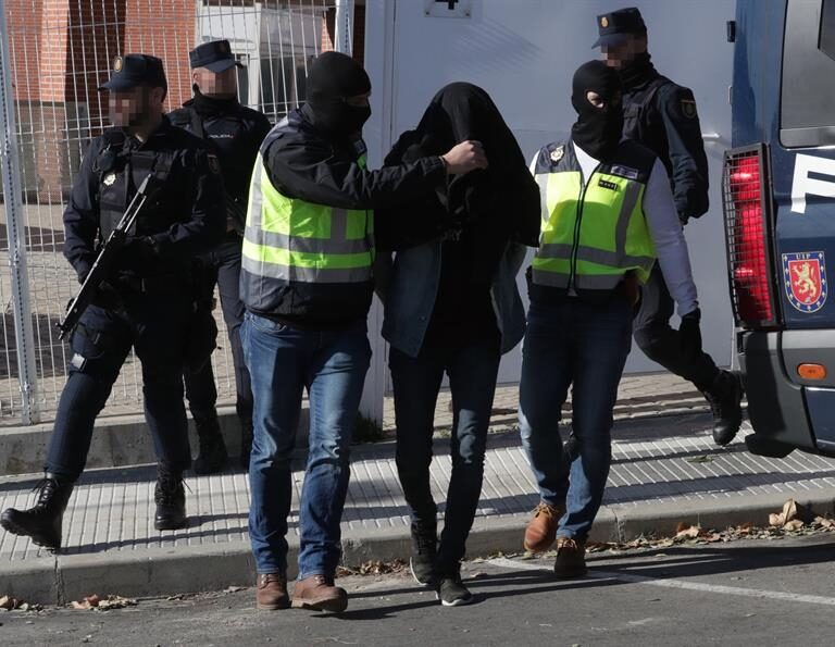 La joven de Cullera que quería unirse al Estado Islámico: 24 años, conversa y radicalizada tras Las Ramblas