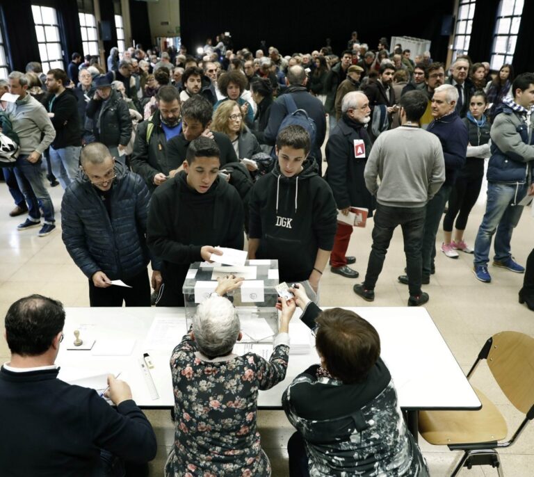 Datos de las 18 horas: La participación en Barcelona sube 5 puntos respecto a 2017