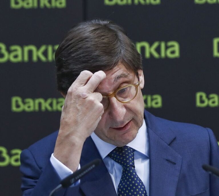 Bankia y BMN planean recortar 2.510 empleos cuando completen su fusión