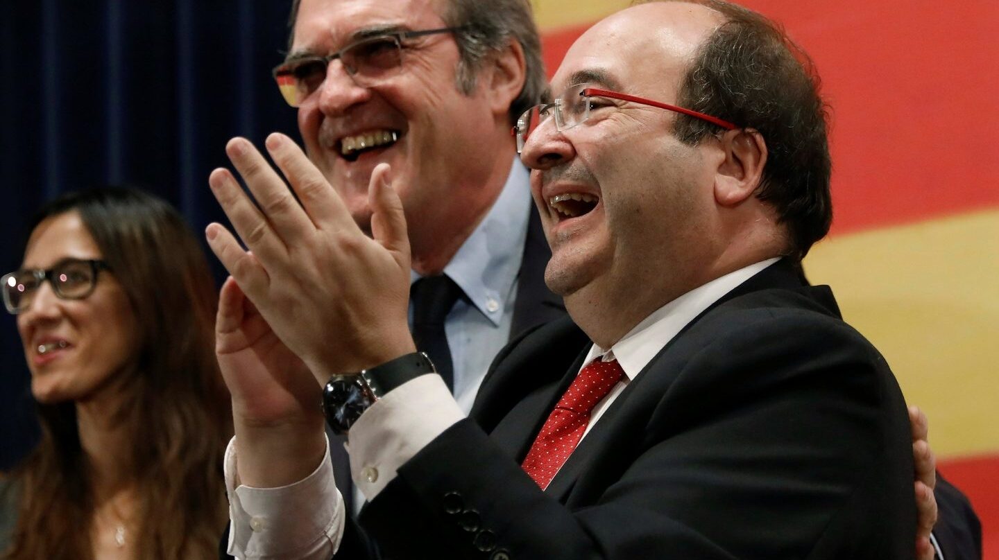 Miquel Iceta, junto a Ángel Gabilondo en un mitin en Badalona.