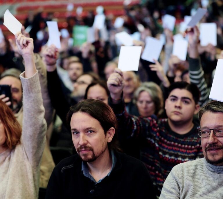 Pablo Iglesias se refugia en el silencio tras el discreto resultado de los 'comunes' de Colau