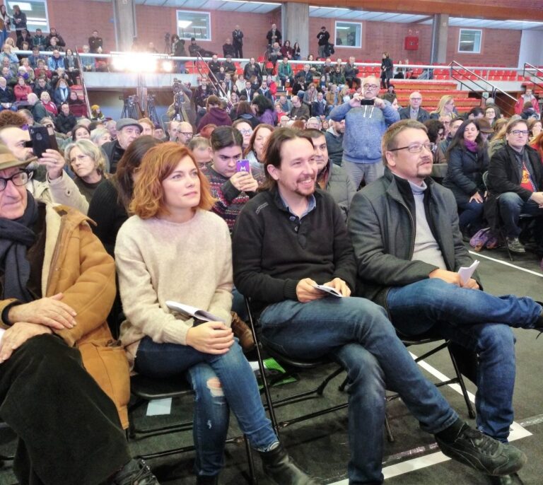 Iglesias reprocha a los independentistas "despertar al fantasma del fascismo"