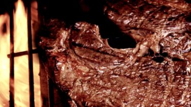 Por qué la carne roja (y el caviar o el queso de cabra) pueden producir cáncer