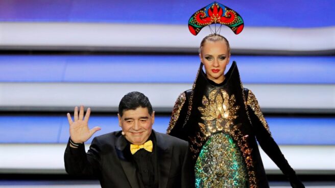 Maradona, en el sorteo del Mundial de Rusia.