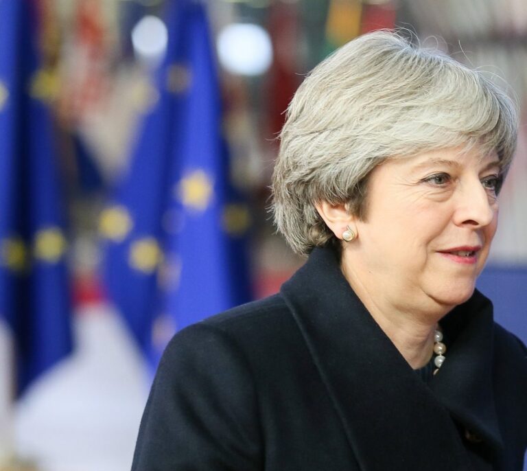 La UE aprueba el divorcio de Londres y el inicio de la segunda fase del Brexit