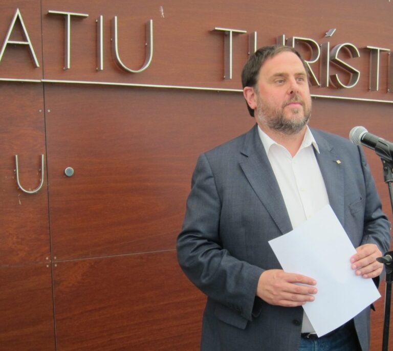 Junqueras pide persistir y ve su encarcelamiento como "una voluntad de venganza" del Estado