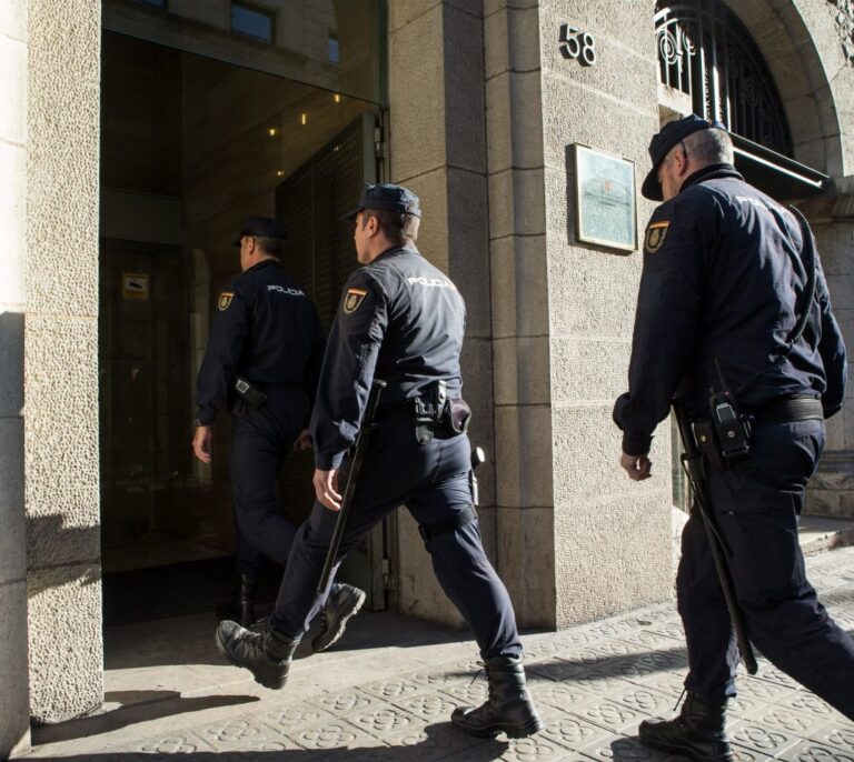 La UDEF registra ayuntamientos de PP, PSOE y Cs por el amaño de contratos a Sacyr
