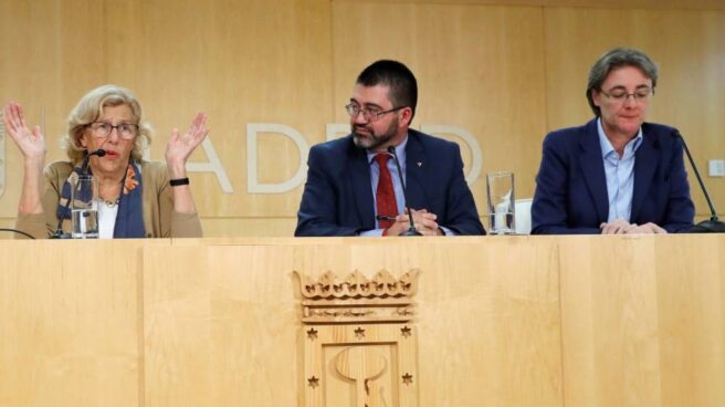 Carmena fulmina al concejal de Economía por no acatar los recortes que exige Montoro