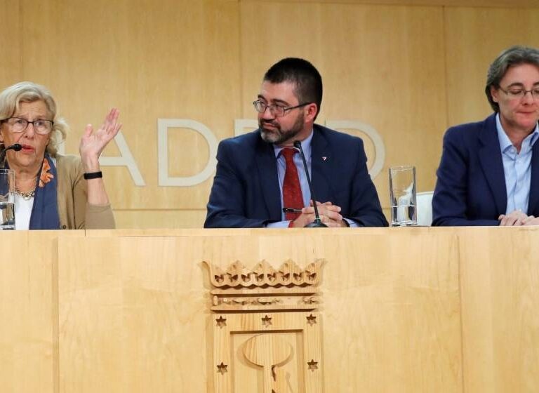 Carmena fulmina al concejal de Economía por no acatar los recortes que exige Montoro