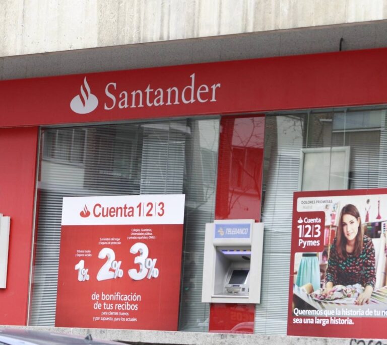 Santander recorta su plantilla en 3.069 trabajadores en el periodo de bajas voluntarias del ERE