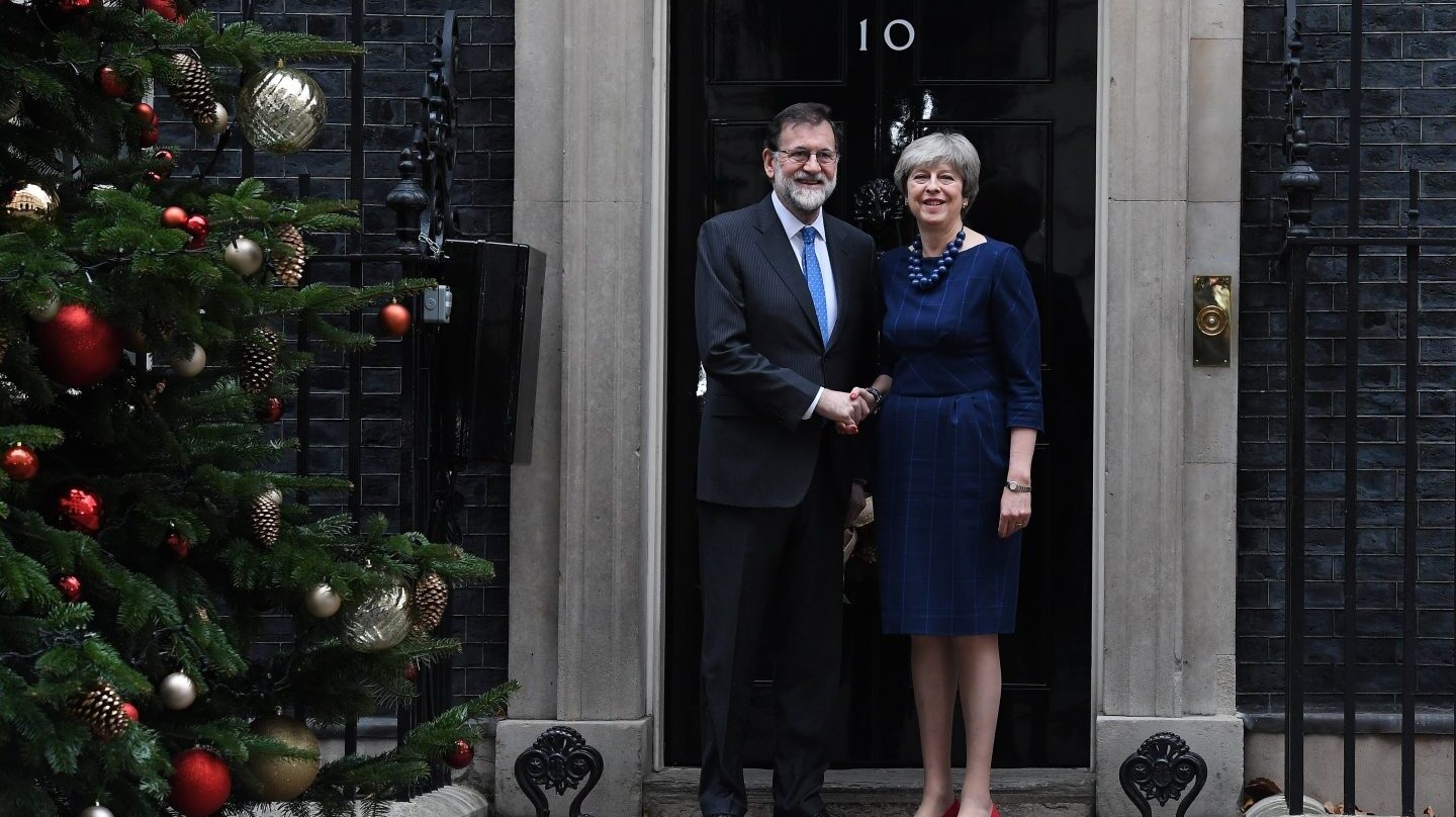 Rajoy agradece a May su apoyo sobre Cataluña: “Sin ley no hay democracia”