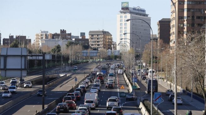 Las etiquetas ambientales en los coches serán necesarias para moverse por Madrid