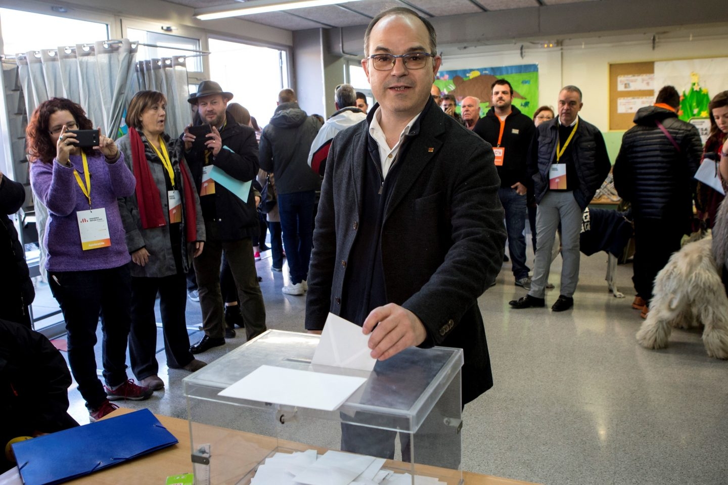 El ex conseller Jordi Turull vota en Parets del Vallés.