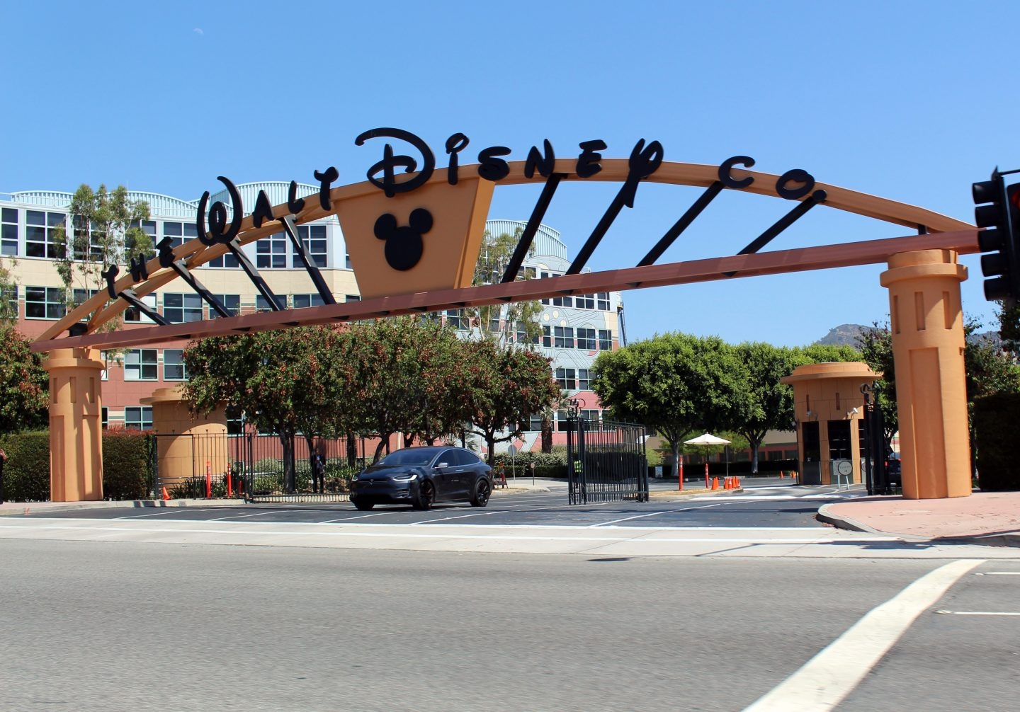 Walt Disney adquiere Fox por más de 44.000 millones.