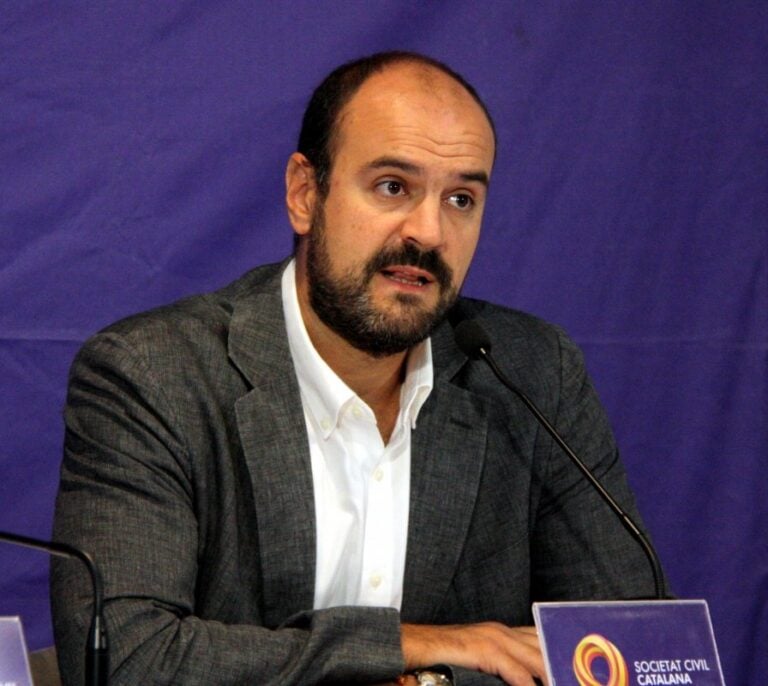 Arza (PP): "El 1-O fue un desastre en el operativo policial y en la comunicación"
