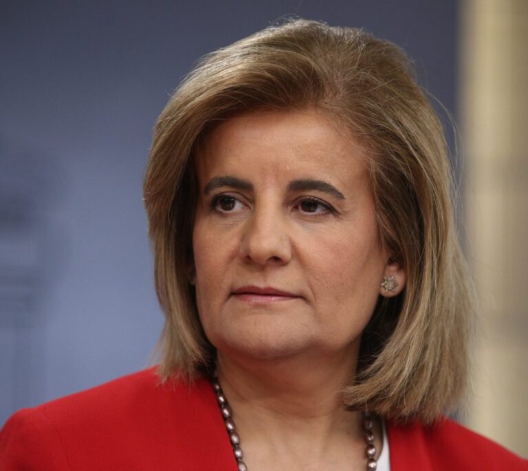 La CEOE ficha a la ex ministra Fátima Báñez
