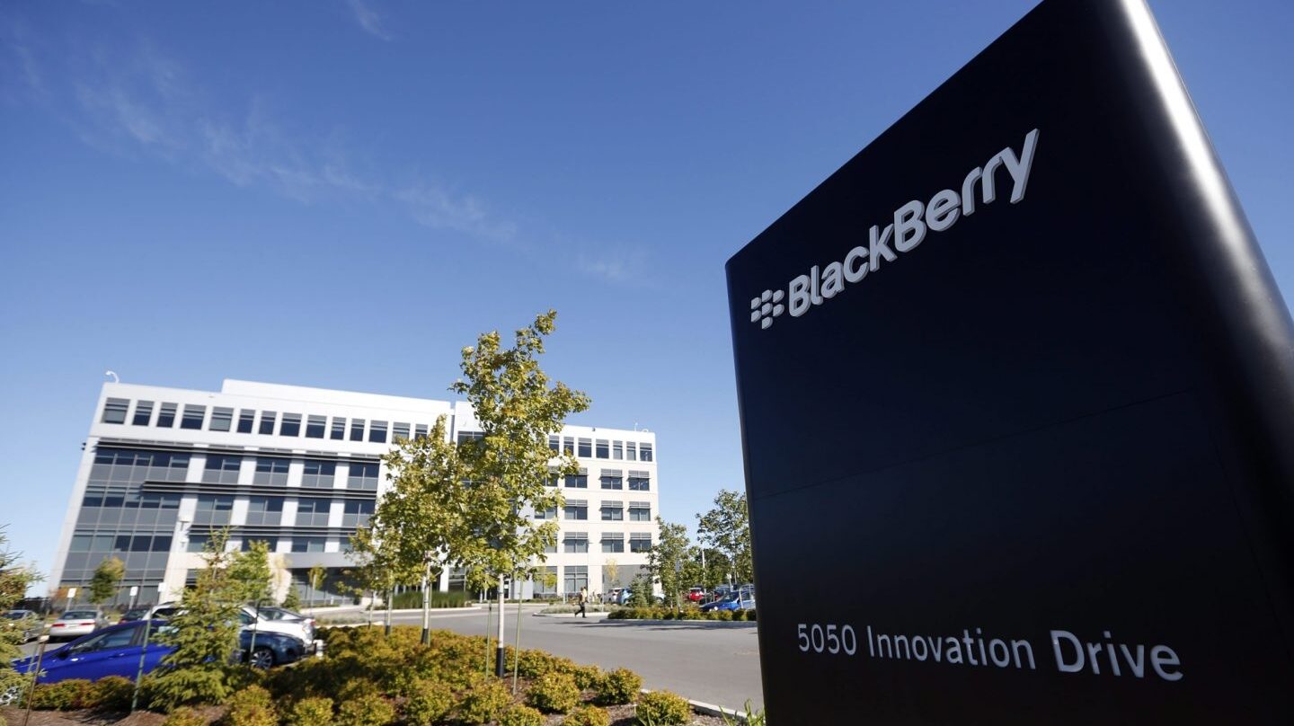 BlackBerry recupera la confianza del mercado y alcanza máximos de tres años en bolsa.