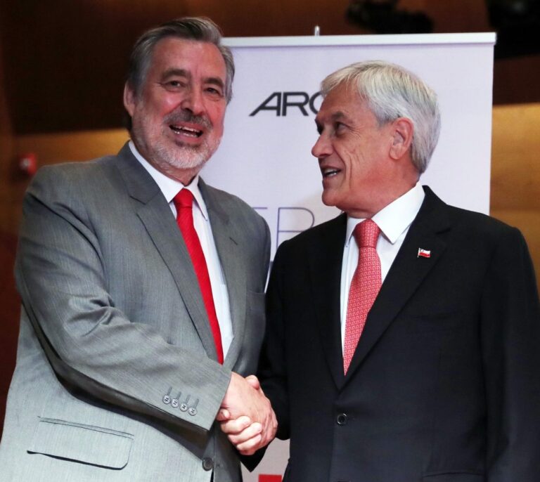 Lo que se juegan los chilenos en las urnas