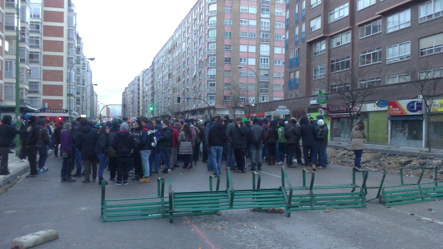 Concentración vecinal en Gamonal para evitar las obras en el bulevar en 2014.