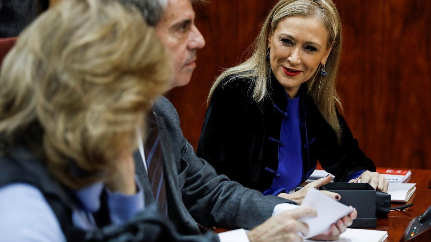 Cristina Cifuentes, junto a Ángel Garrido y Engracia Hidalgo en la Asamblea de Madrid.