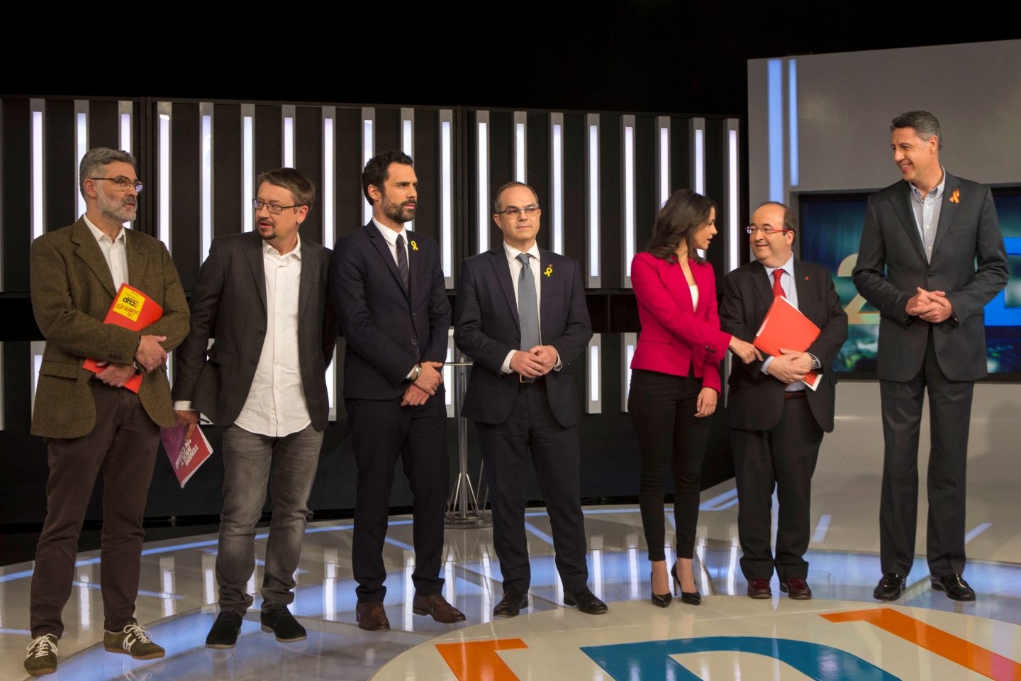 Los participantes en el primer debate catalán.