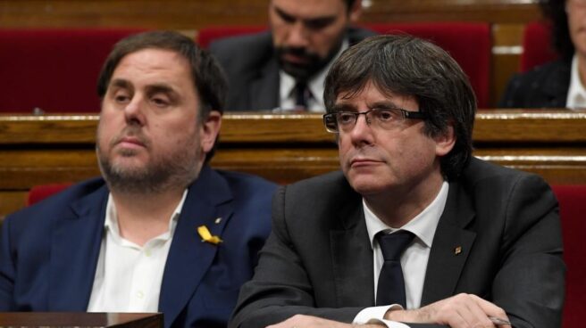Junqueras y Puigdemont en una sesión en el Parlament