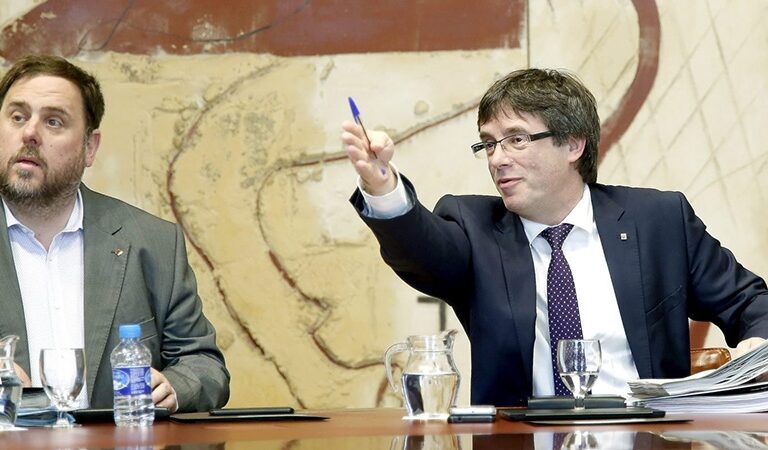 Puigdemont acorta distancias de forma vertiginosa con Junqueras