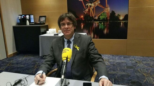 Carles Puigdemont, durante su entrevista a Catalunya Radio desde Bruselas.