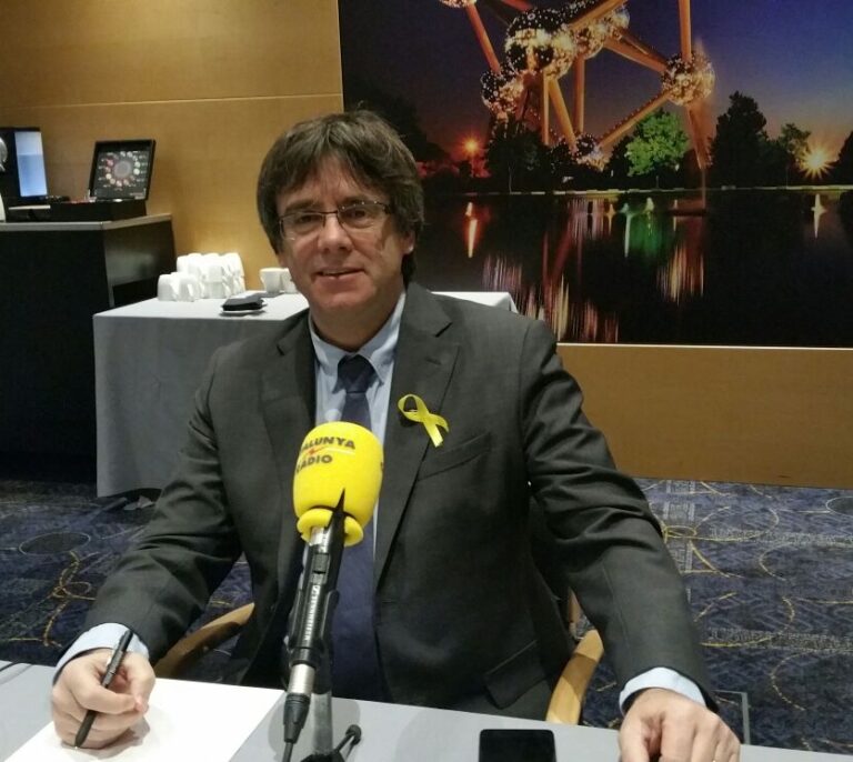 Puigdemont replica a Junqueras: "No me escondo. Estoy en Bruselas y soy consecuente"