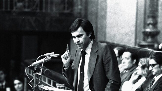felipe_gonzalez_1982_portad Felipe González, en el Congreso en 1982.