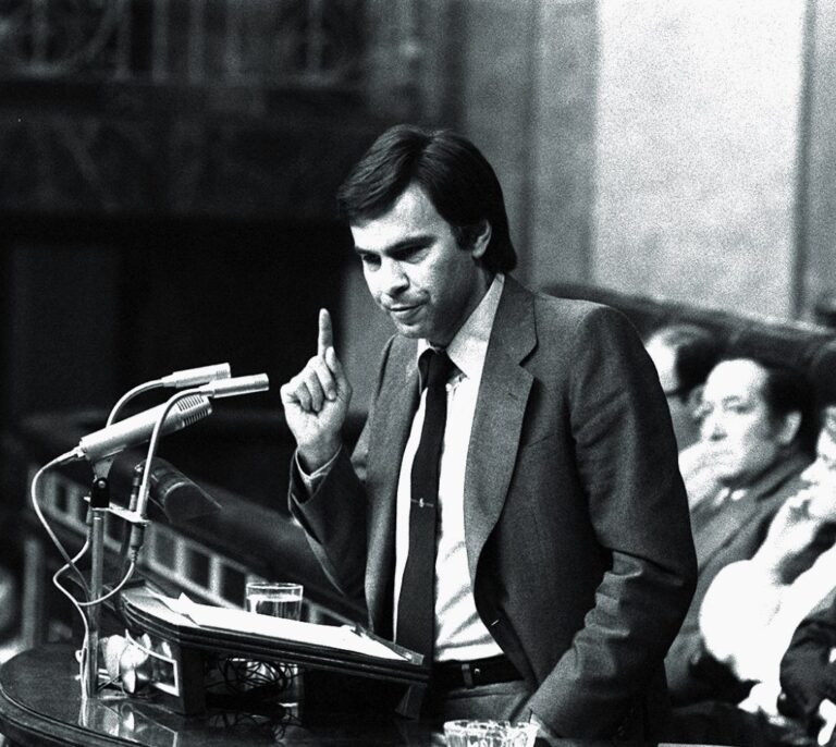 ¿Por qué se ha querido hacer daño a González resucitando a los GAL?