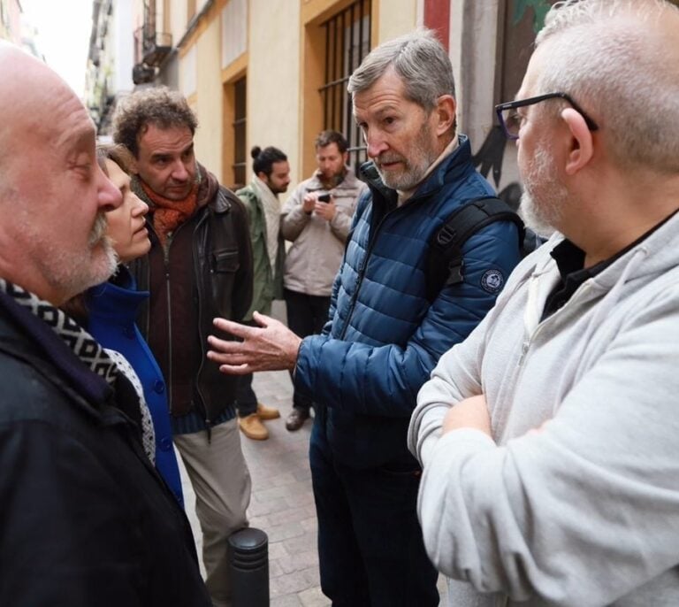 Serra, candidata a Podemos Madrid, acusa al ex Jemad Julio Rodríguez de rechazar el debate