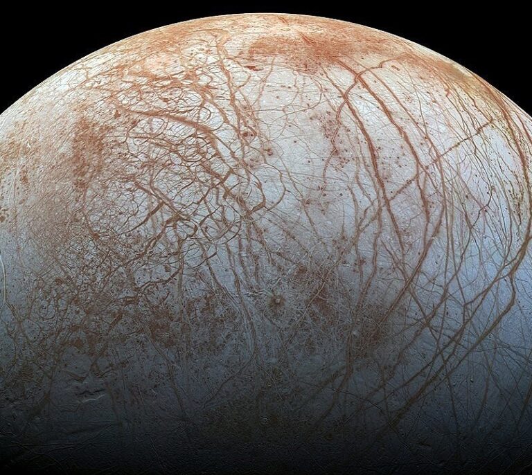 El hielo de la luna Europa se mueve entre los polos y el ecuador al ritmo de un glaciar