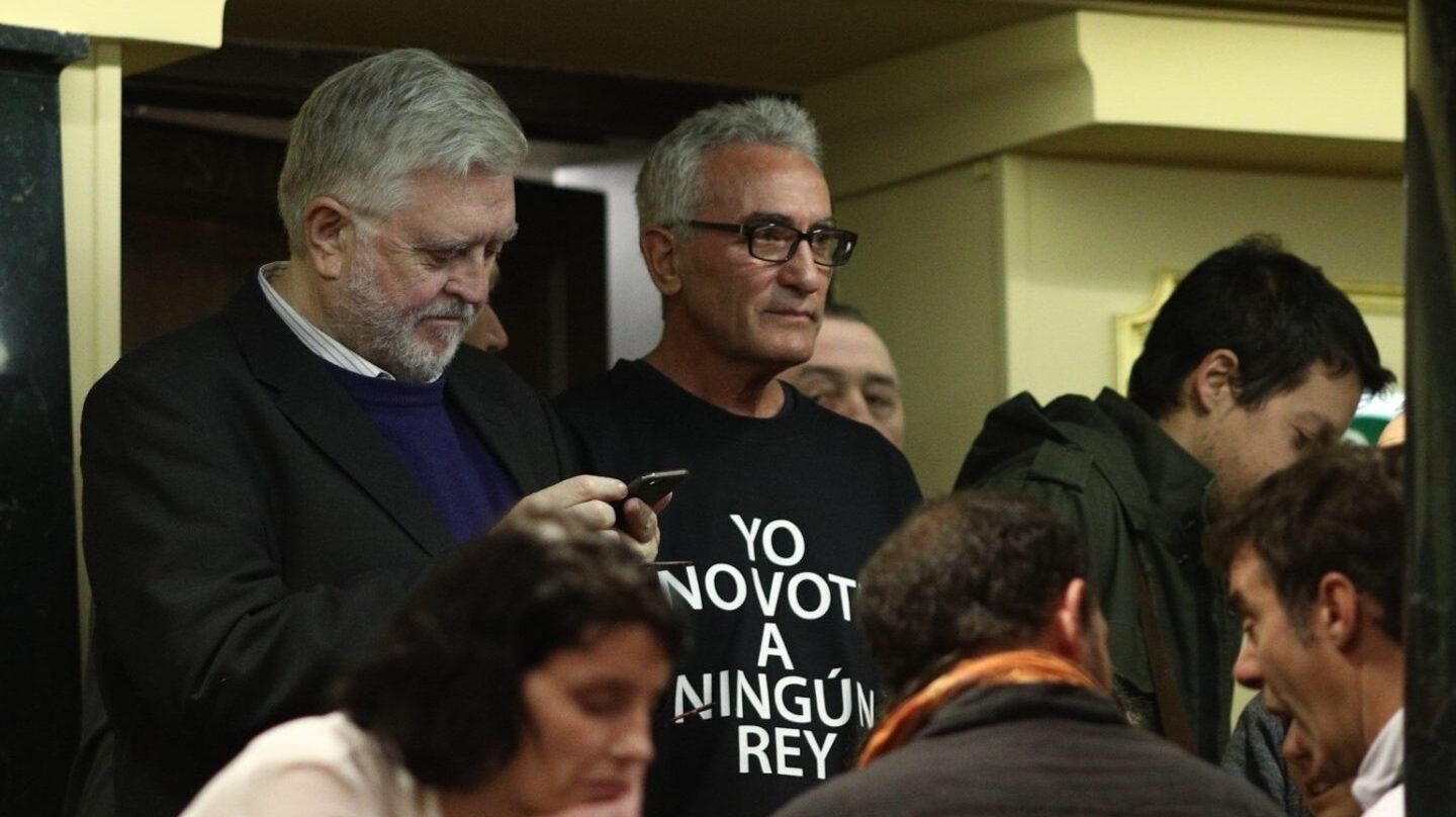 Manuel Monereo y Diego Cañamero, en la tribuna del Congreso de los Diputados.